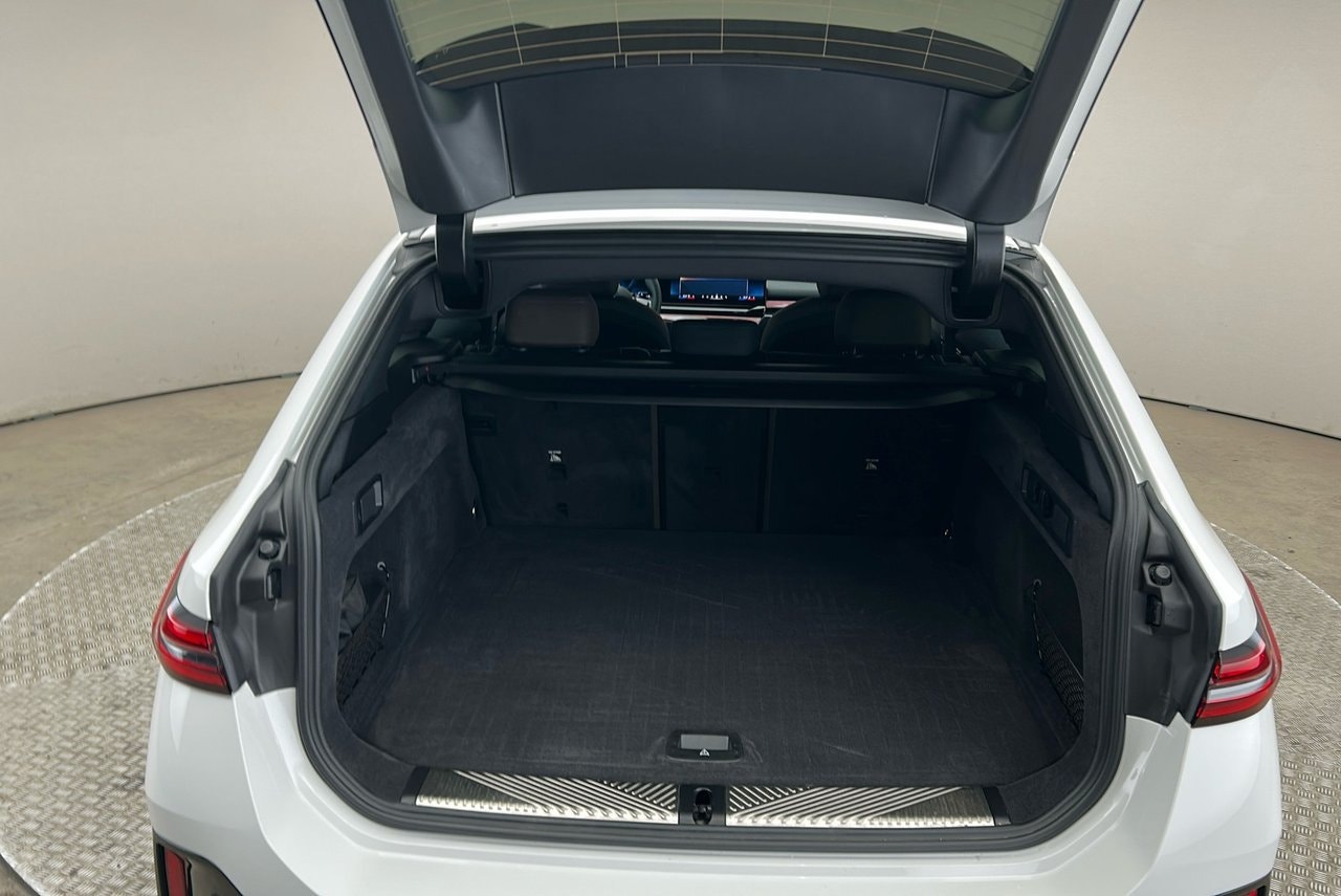 BMW i5 eDrive40 Touring, 340hk, 2025