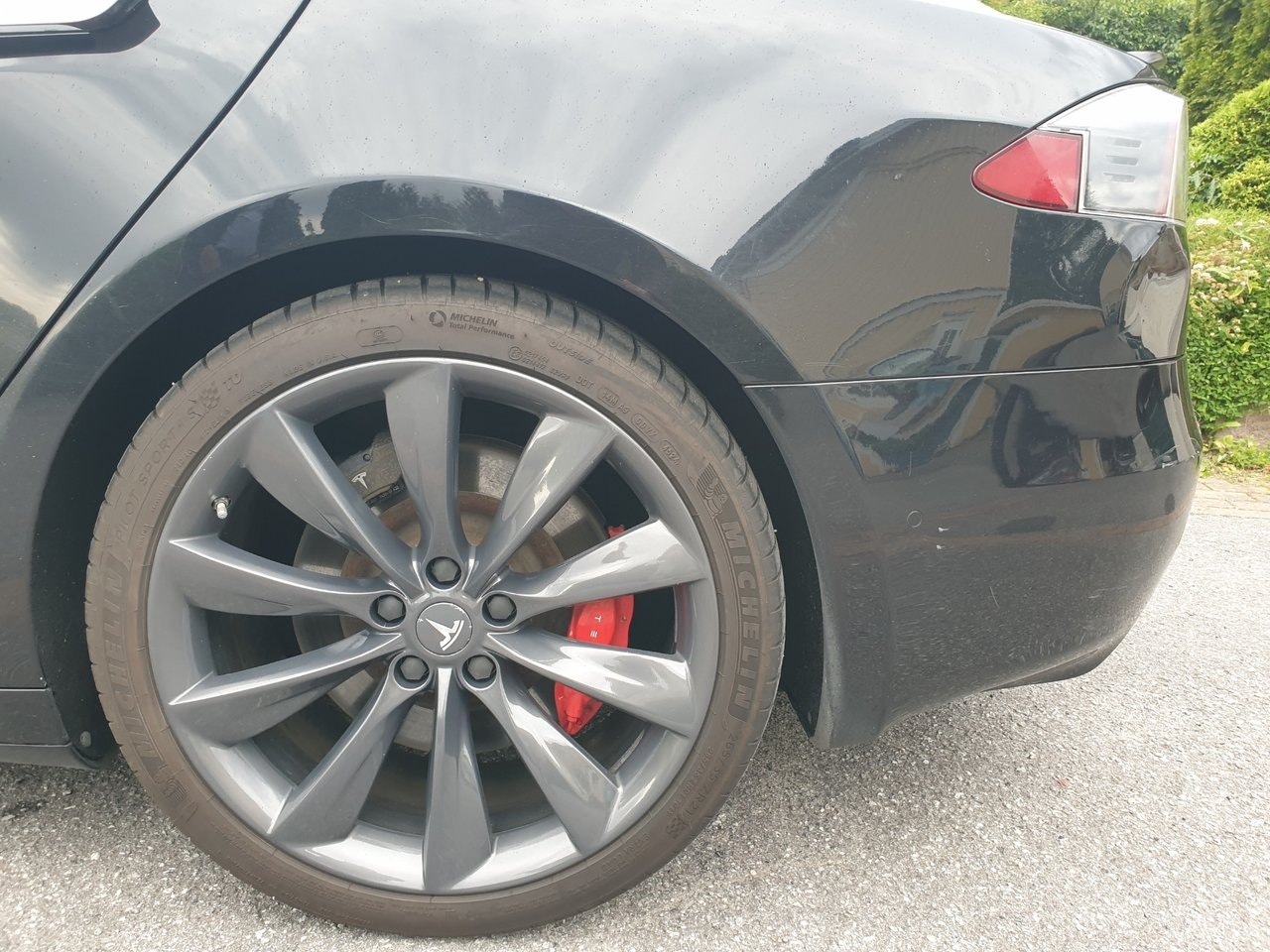 Tesla Model S P90D Ludicrous, 540ps, 2016