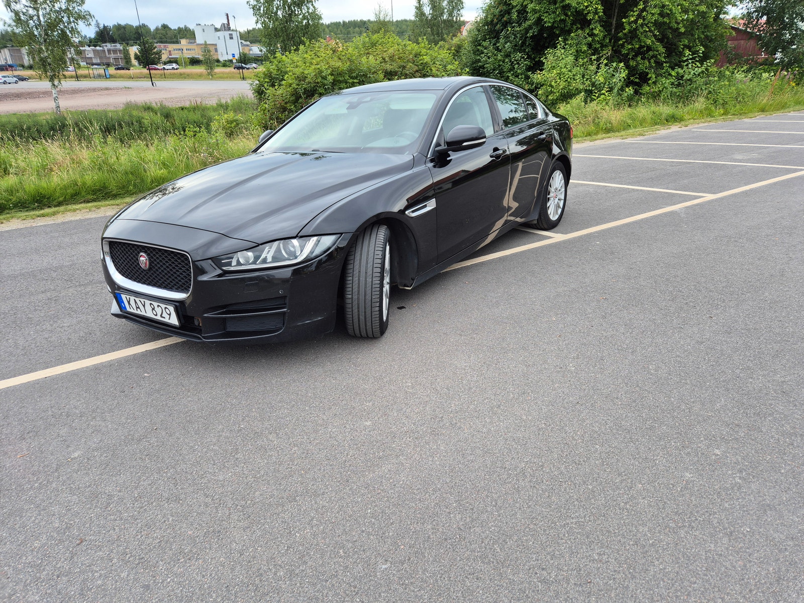 Jaguar XE E-Performance Automatic, 163hp, 2016