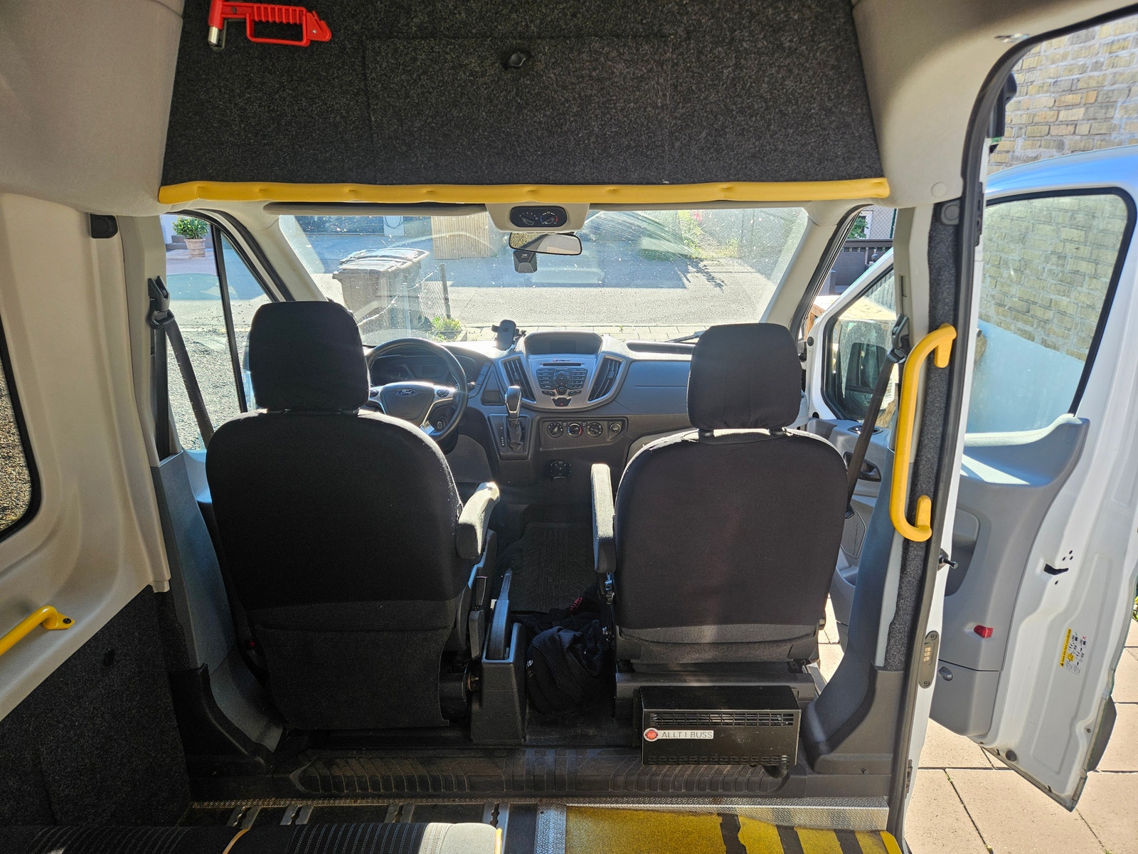 Ford Transit 350 Combi 2.0 TDCi SelectShift, 6-trinn, 130hk, 2018