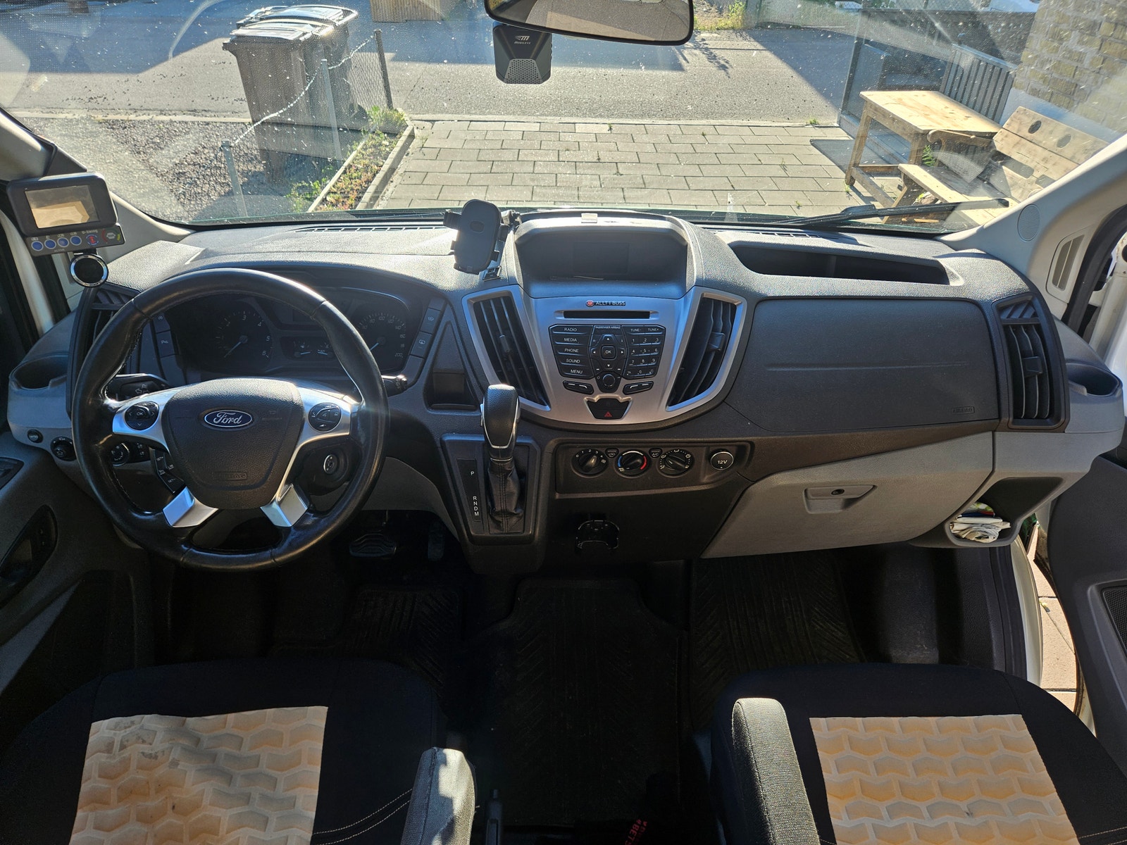 Ford Transit 350 Combi 2.0 TDCi SelectShift, 6-trinn, 130hk, 2018