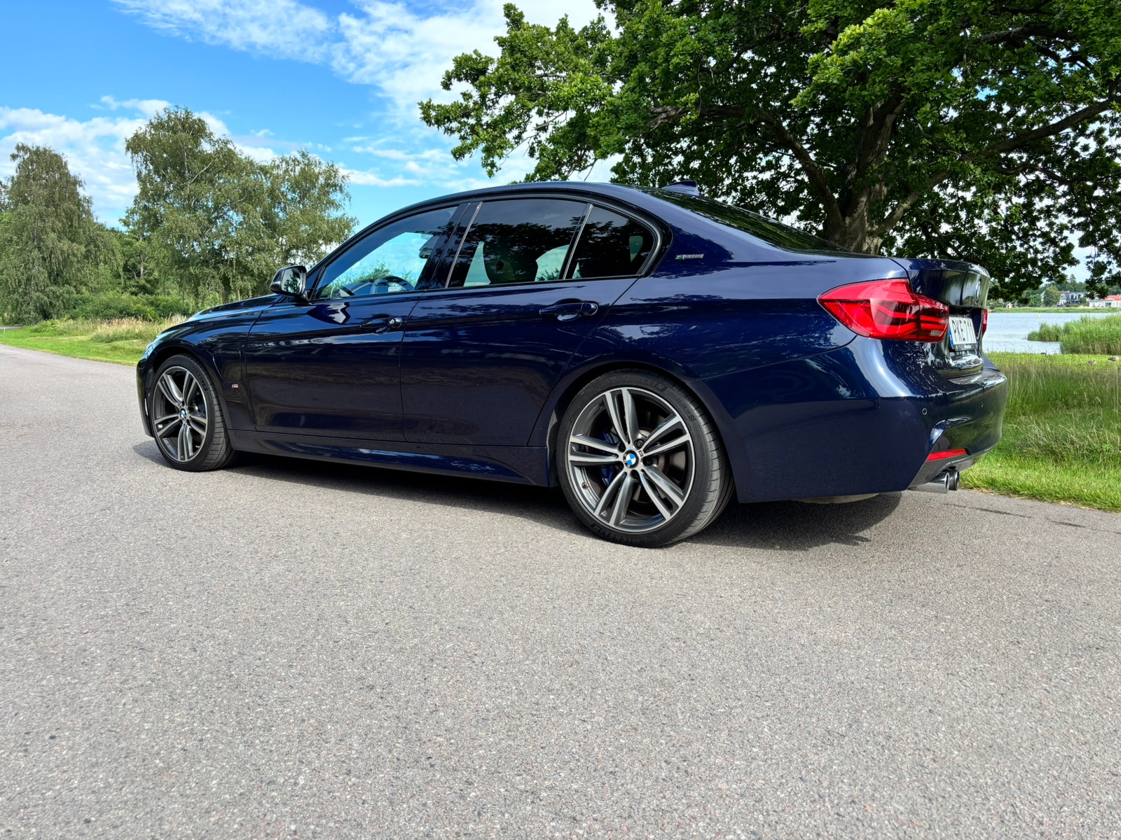 BMW 330e Sedan Steptronic, 252hp, 2017