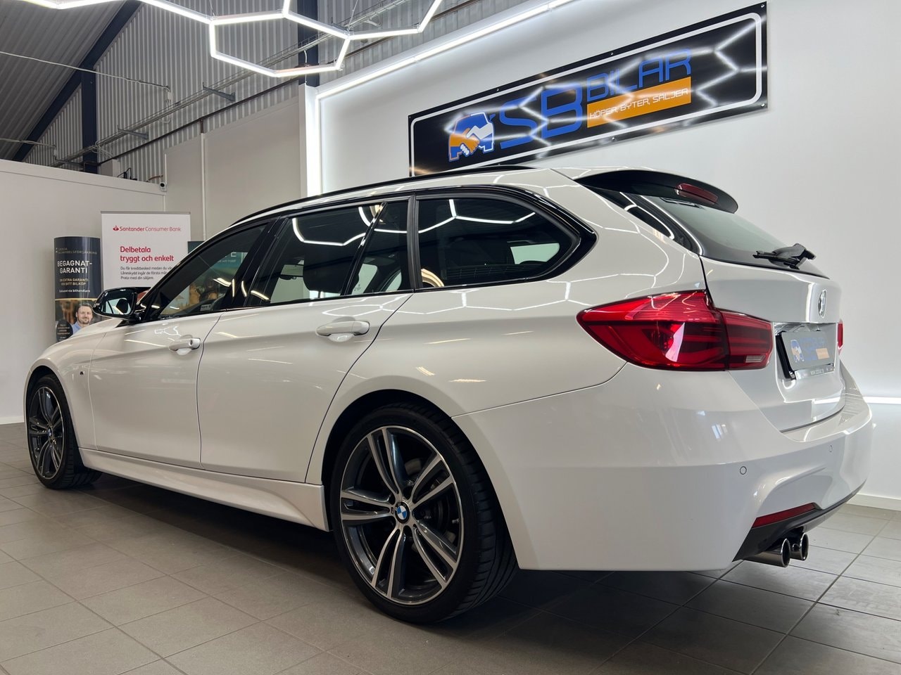 BMW 330i xDrive Touring Steptronic, 8-trins, 252ps, 2016