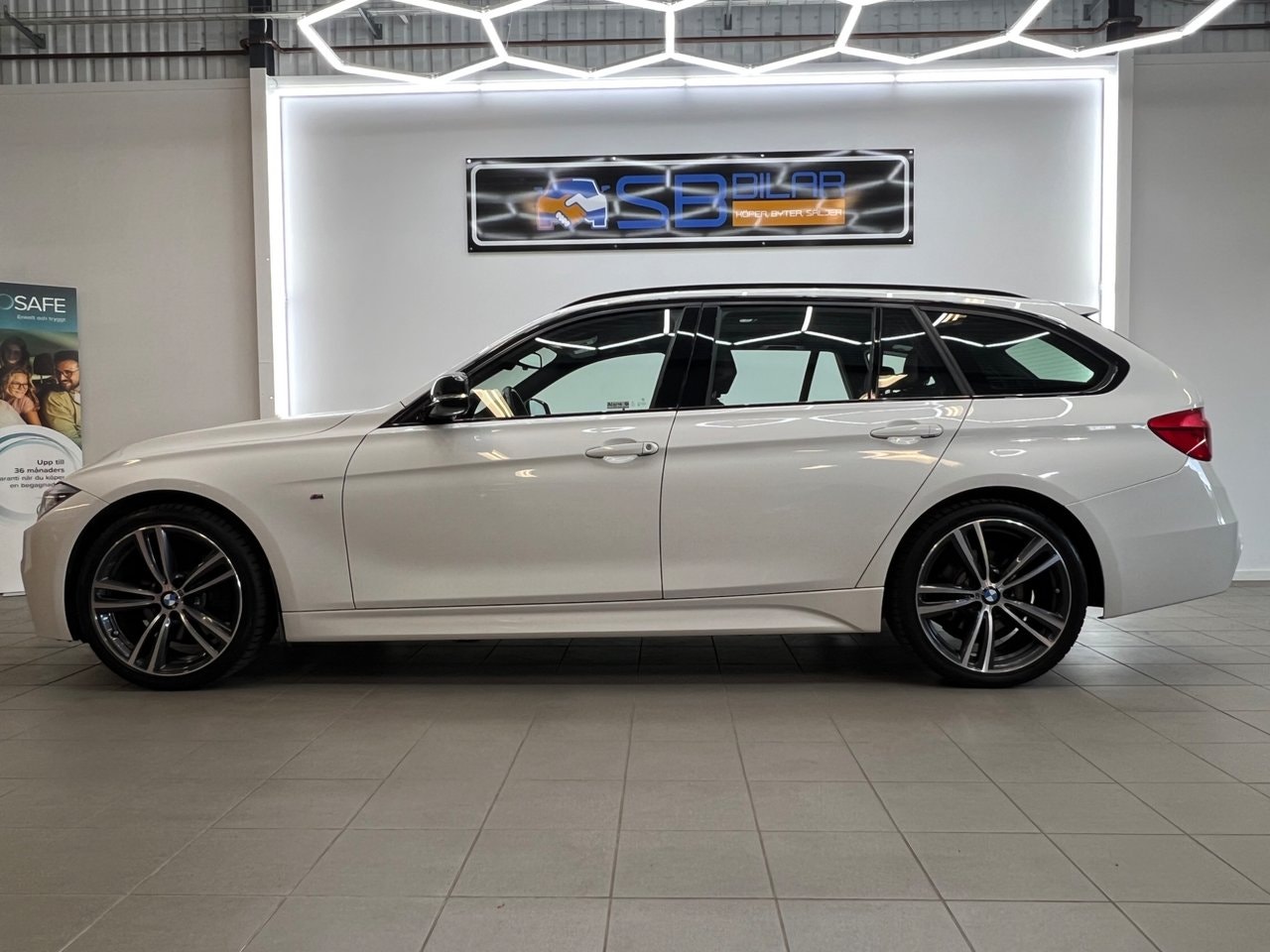 BMW 330i xDrive Touring Steptronic, 8-trins, 252ps, 2016