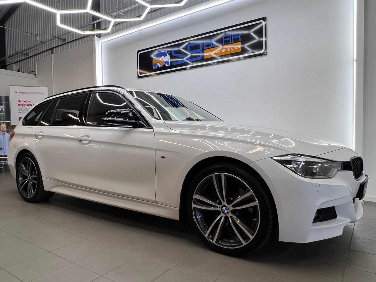 BMW 330i xDrive Touring Steptronic, 8-trins, 252ps, 2016