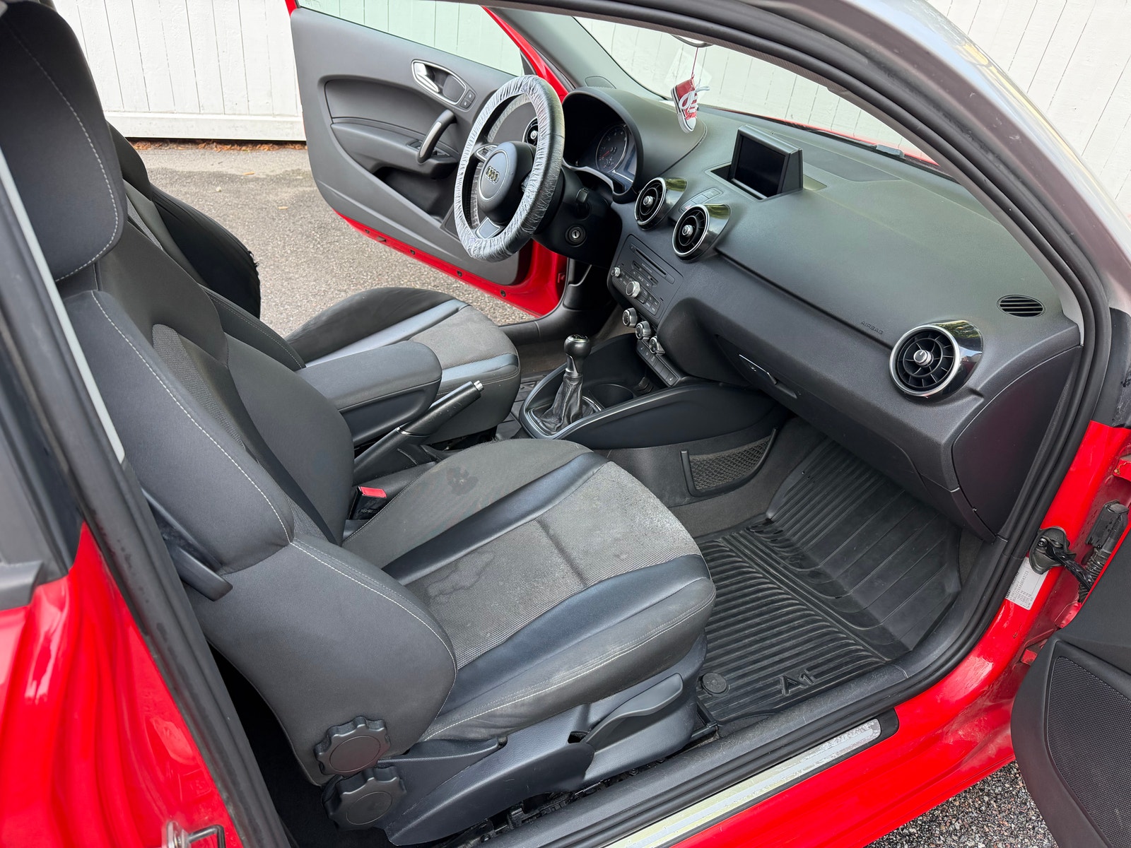 Audi A1 1.2 TFSI Manual, 5-trins, 86ps, 2011