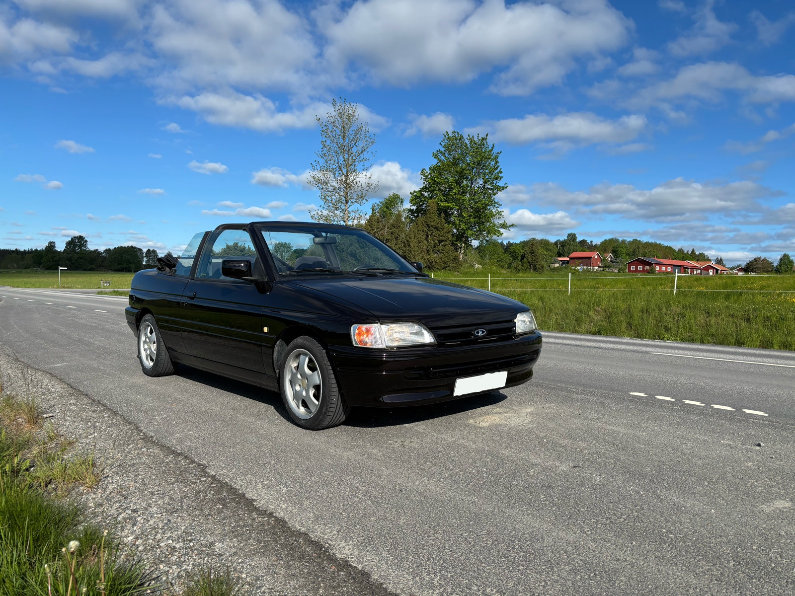 Ford Escort Cabriolet 1.6 i Manual, 5-trins, 105ps, 1991