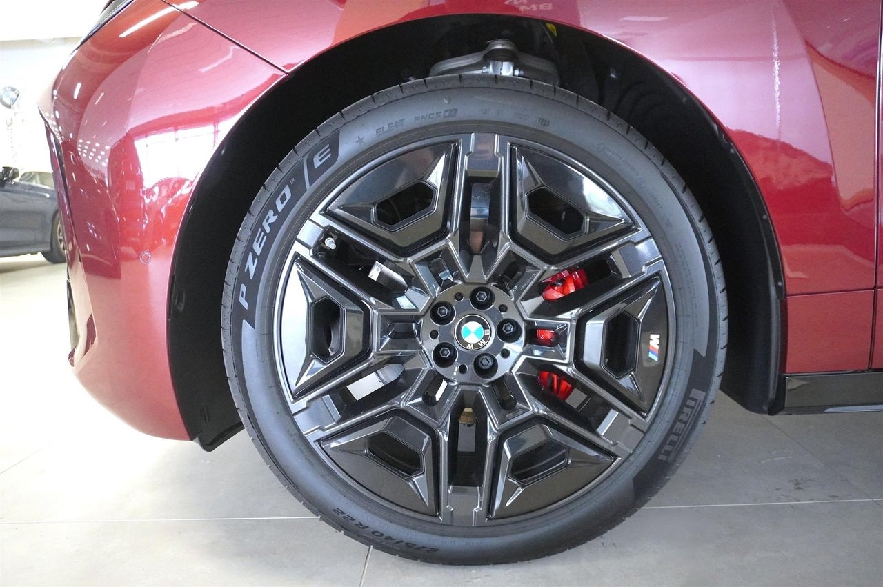 BMW iX xDrive60, 544hp, 2026
