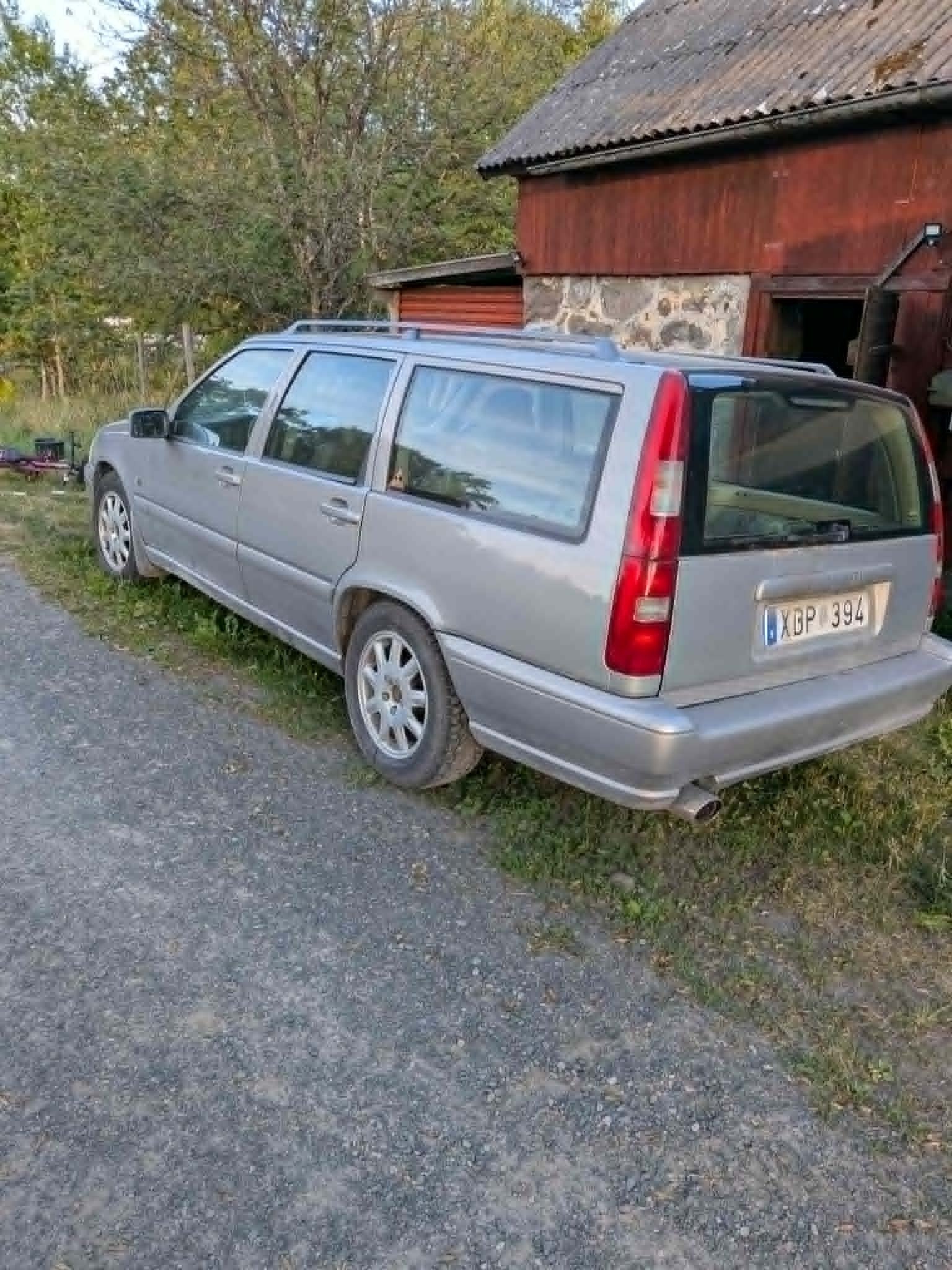Volvo V70 2.5 10V Automatic, 4-trins, 144ps, 1998