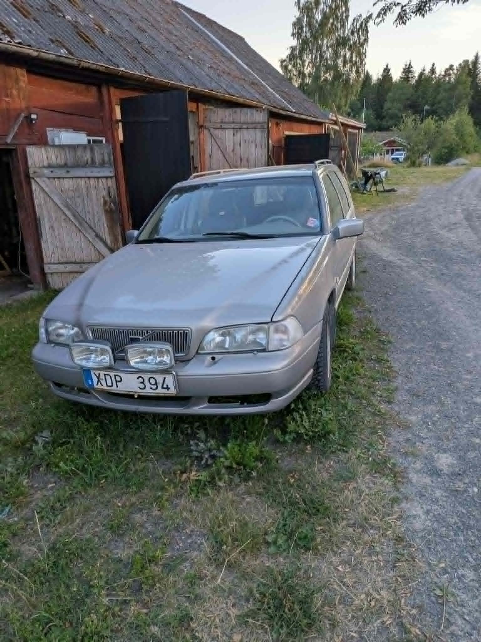 Volvo V70 2.5 10V Automatic, 4-trins, 144ps, 1998