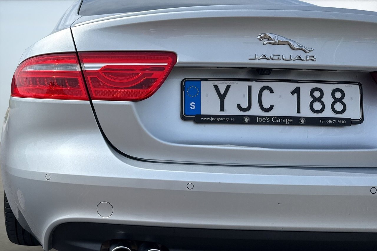 Jaguar XE 20d Automatic, 180hp, 2016