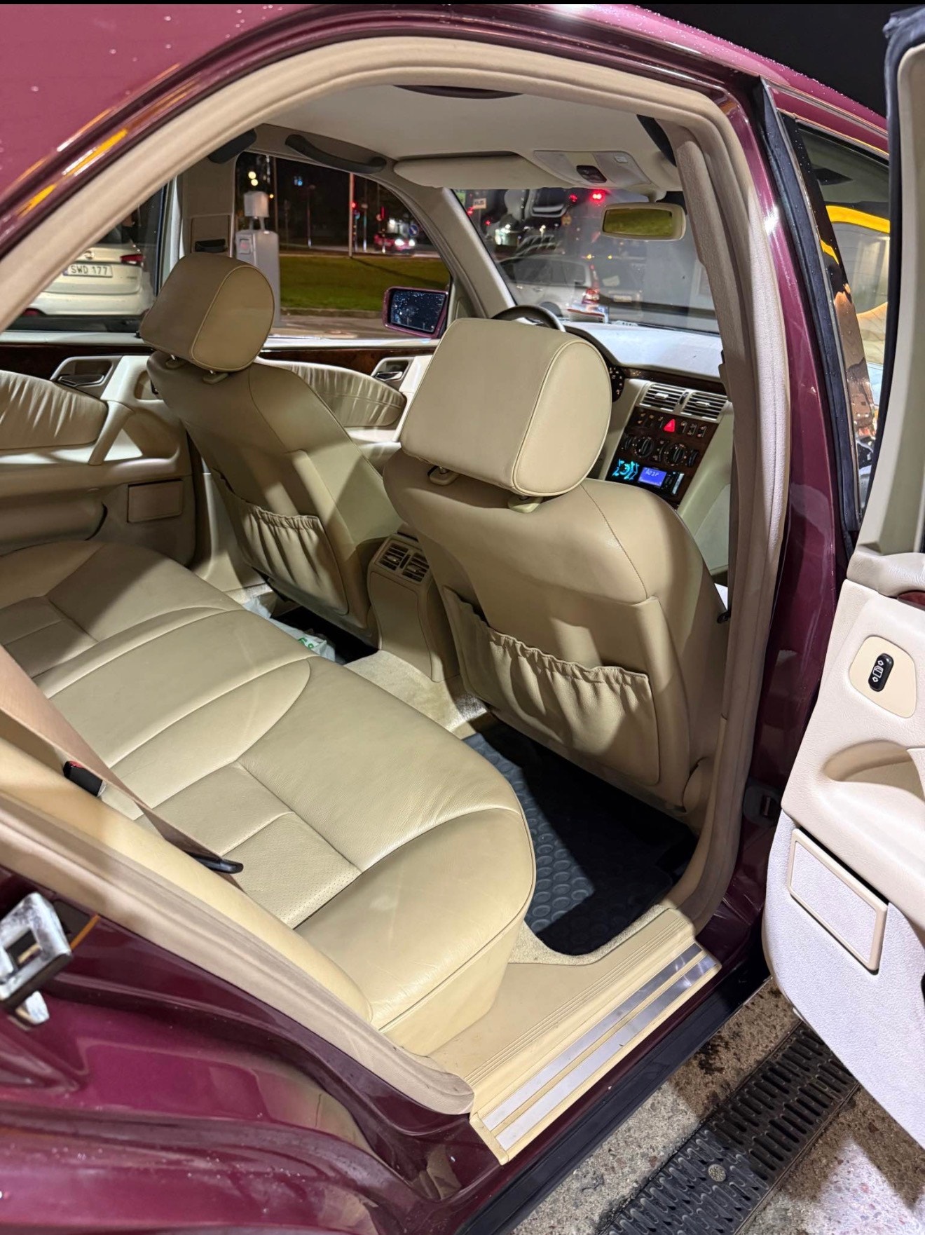 Mercedes-Benz E 240 Automatisk, 5-trinn, 170hk, 1998