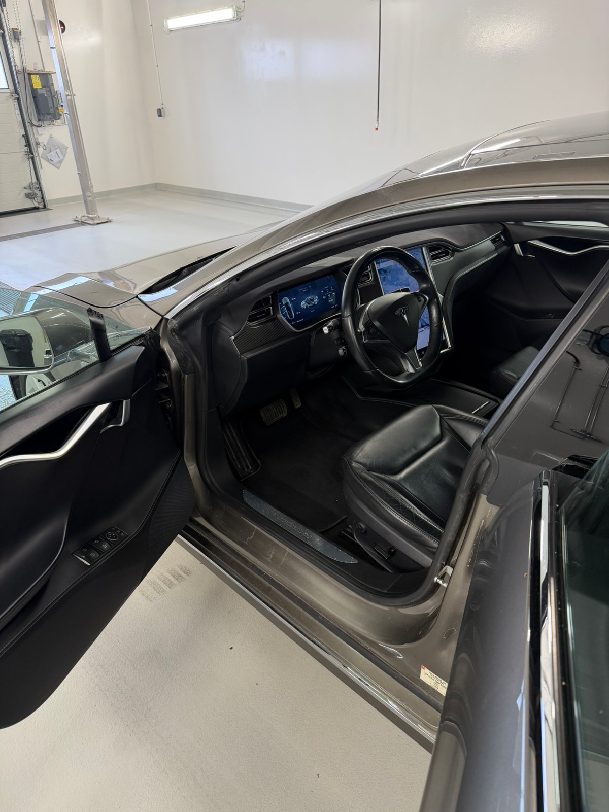 Tesla Model S 70D, 333ps, 2016