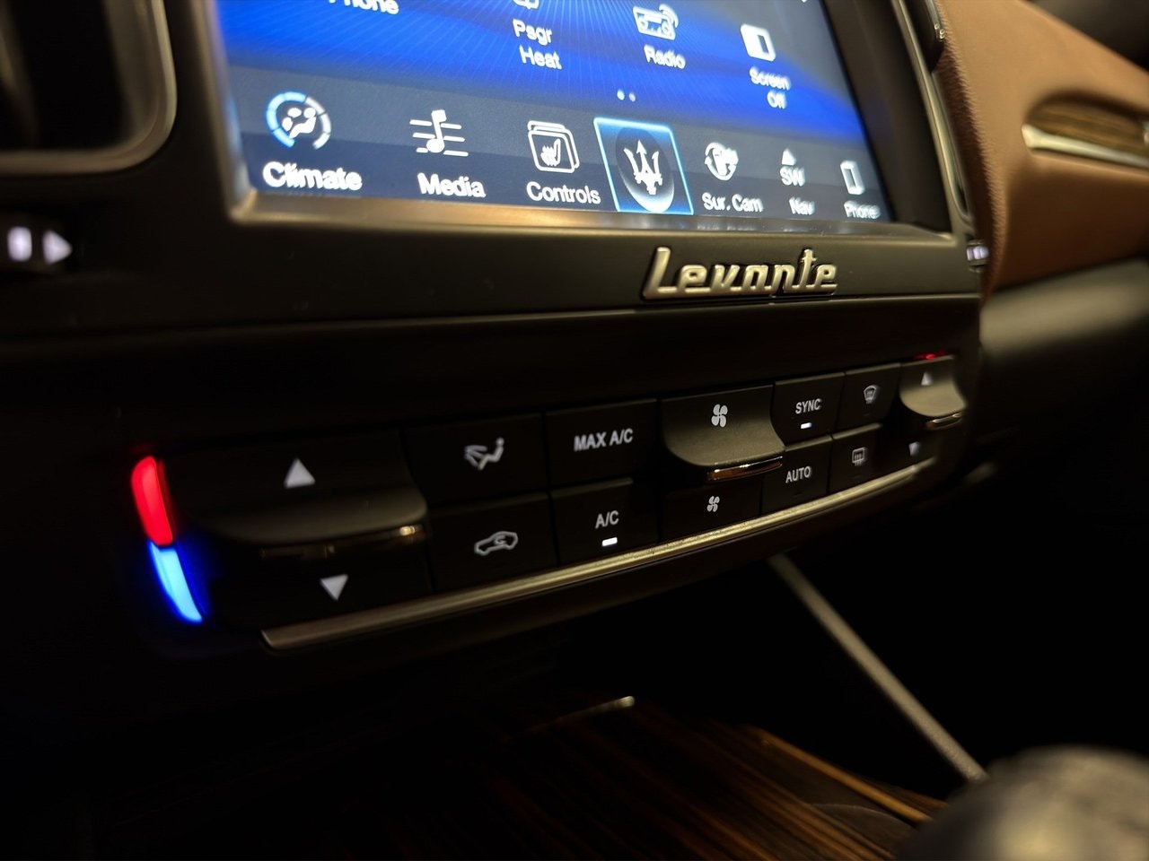 Maserati Levante S Automatisk, 8-trinn, 430hk, 2017
