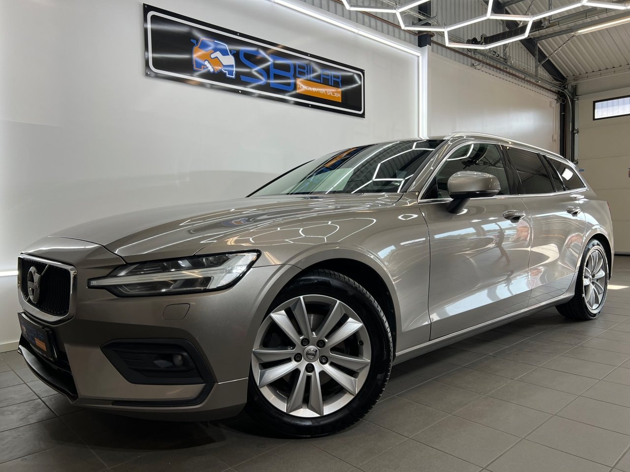 Volvo V60 D4 Geartronic, 8-trins, 190ps, 2019