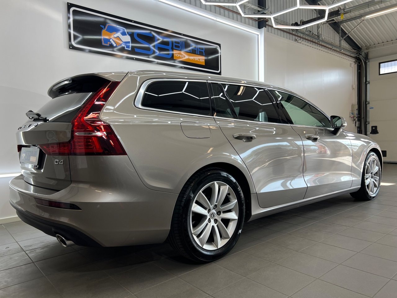 Volvo V60 D4 Geartronic, 8-trins, 190ps, 2019