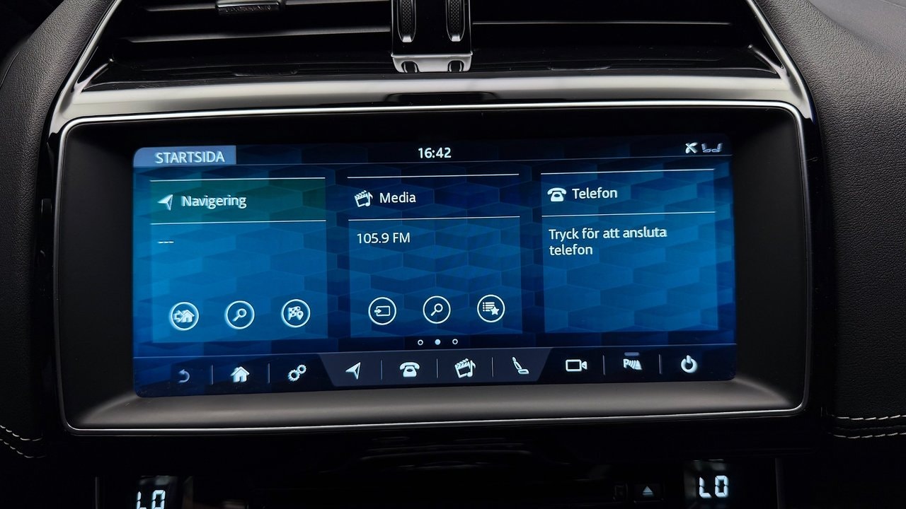 Jaguar XE 20t Automatic, 8-trins, 200ps, 2018