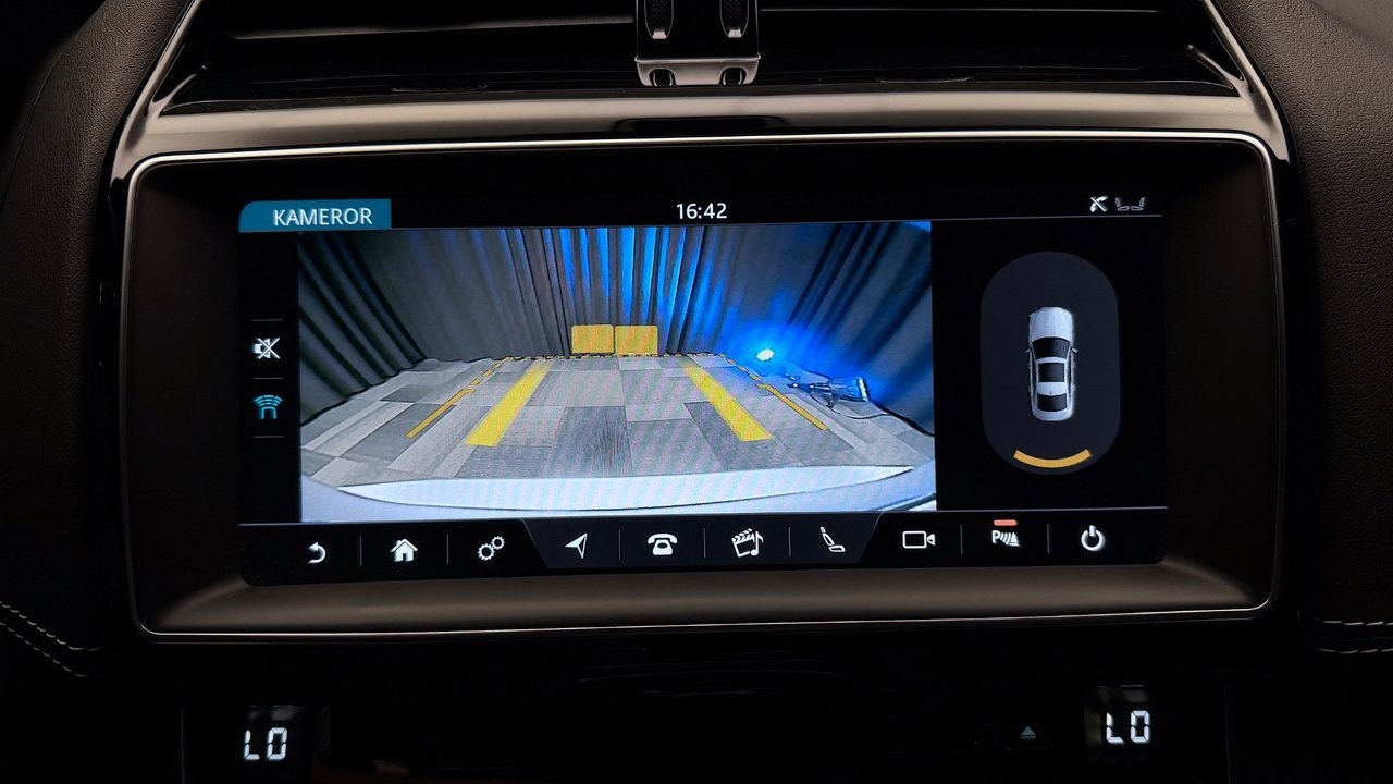 Jaguar XE 20t Automatic, 8-trins, 200ps, 2018
