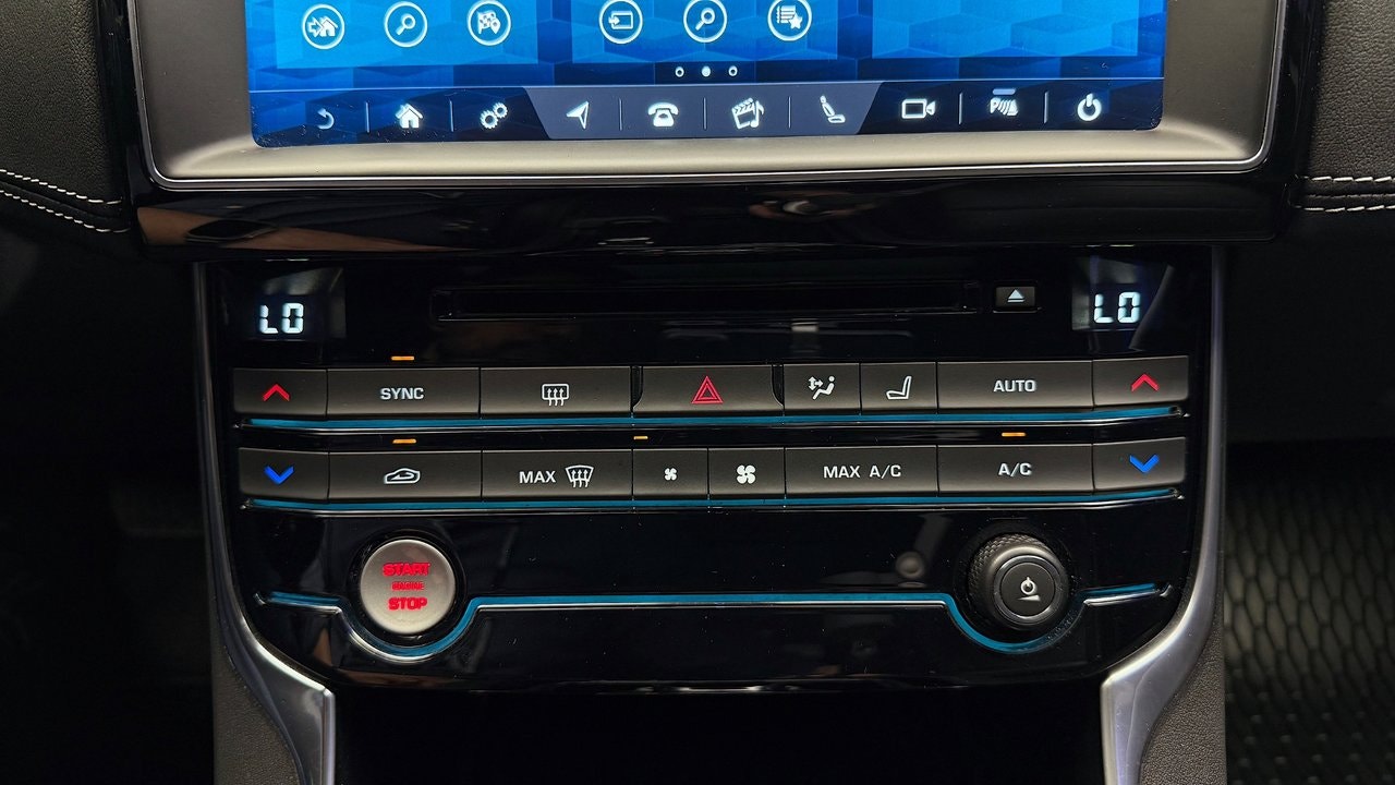 Jaguar XE 20t Automatic, 8-trins, 200ps, 2018