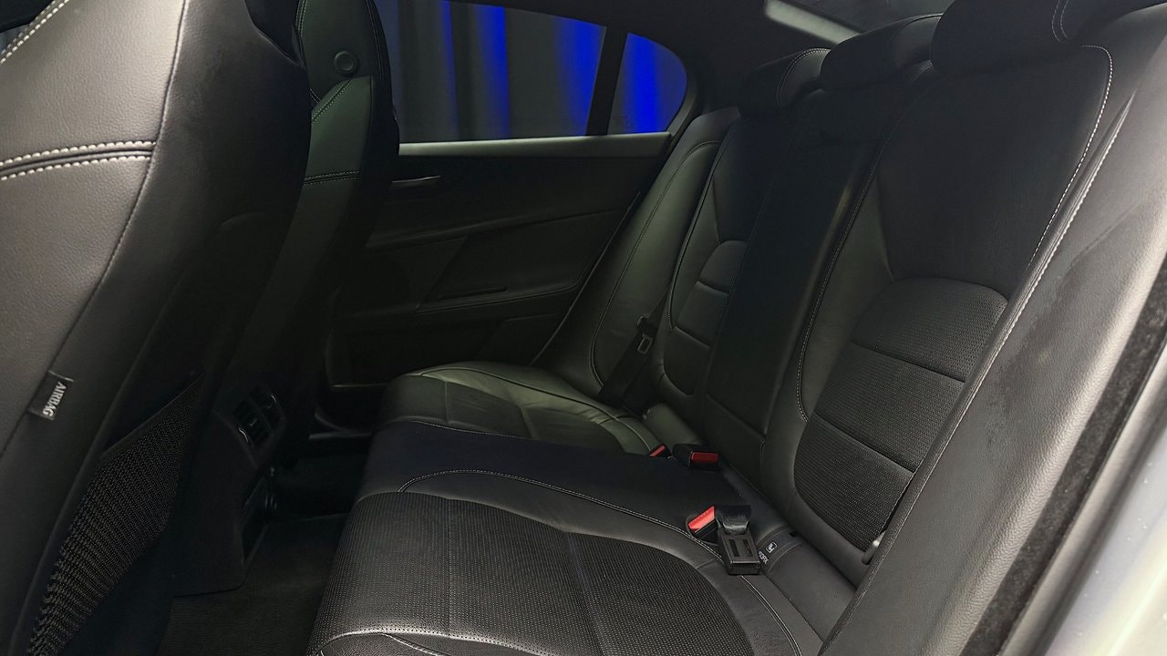 Jaguar XE 20t Automatic, 8-trins, 200ps, 2018