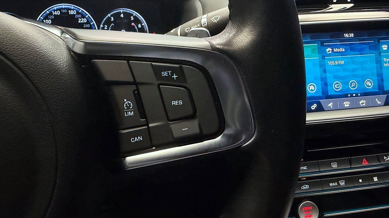 Jaguar XE 20t Automatic, 8-trins, 200ps, 2018