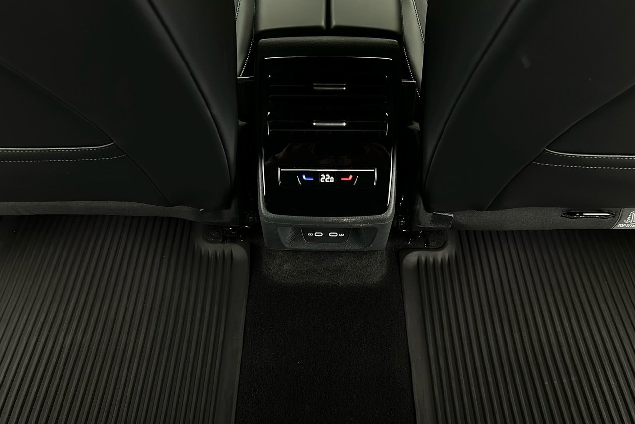 Volkswagen ID.7 Pro, 286ps, 2025