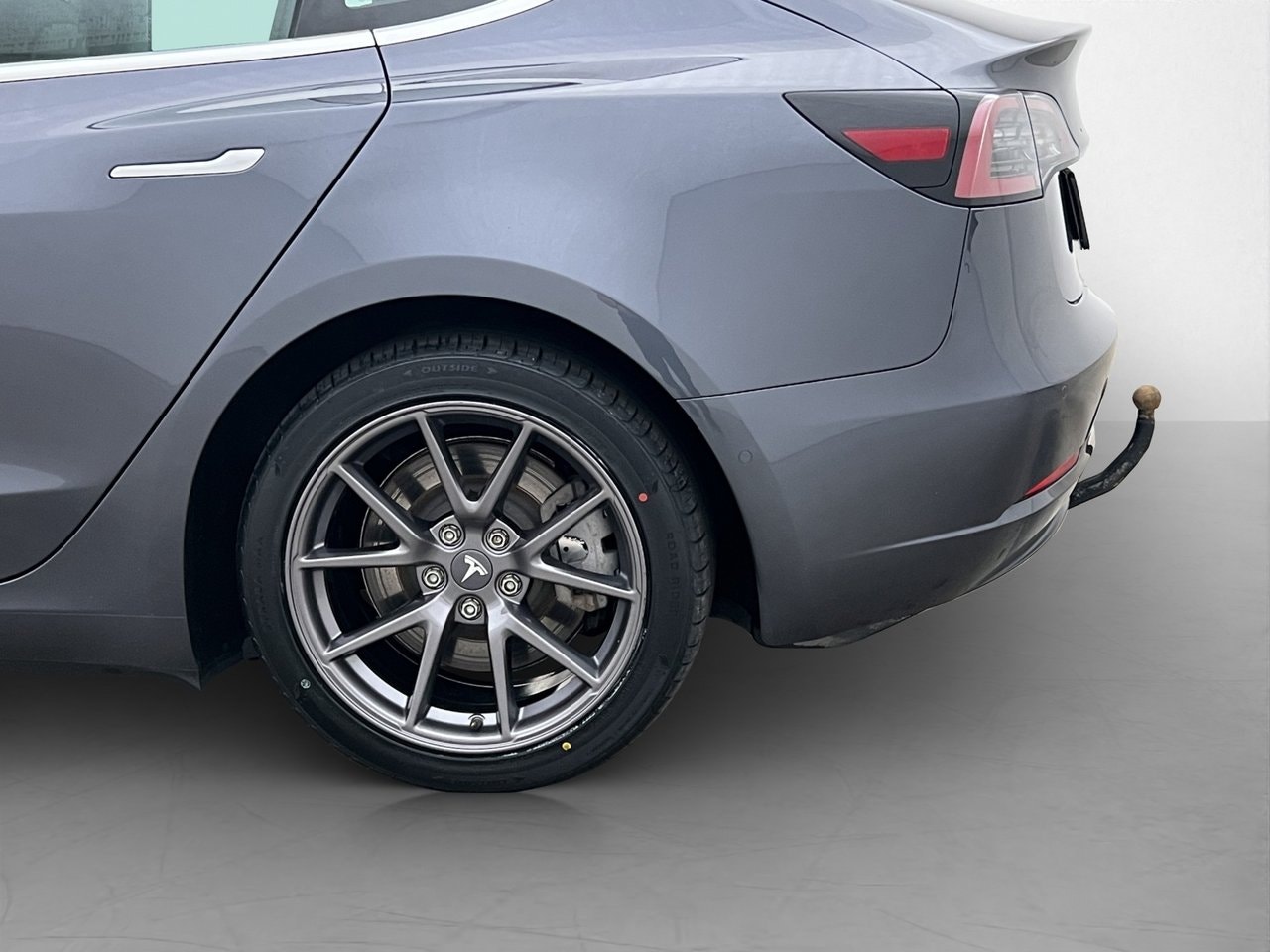 Tesla Model 3 Standard Range Plus, 325hk, 2020