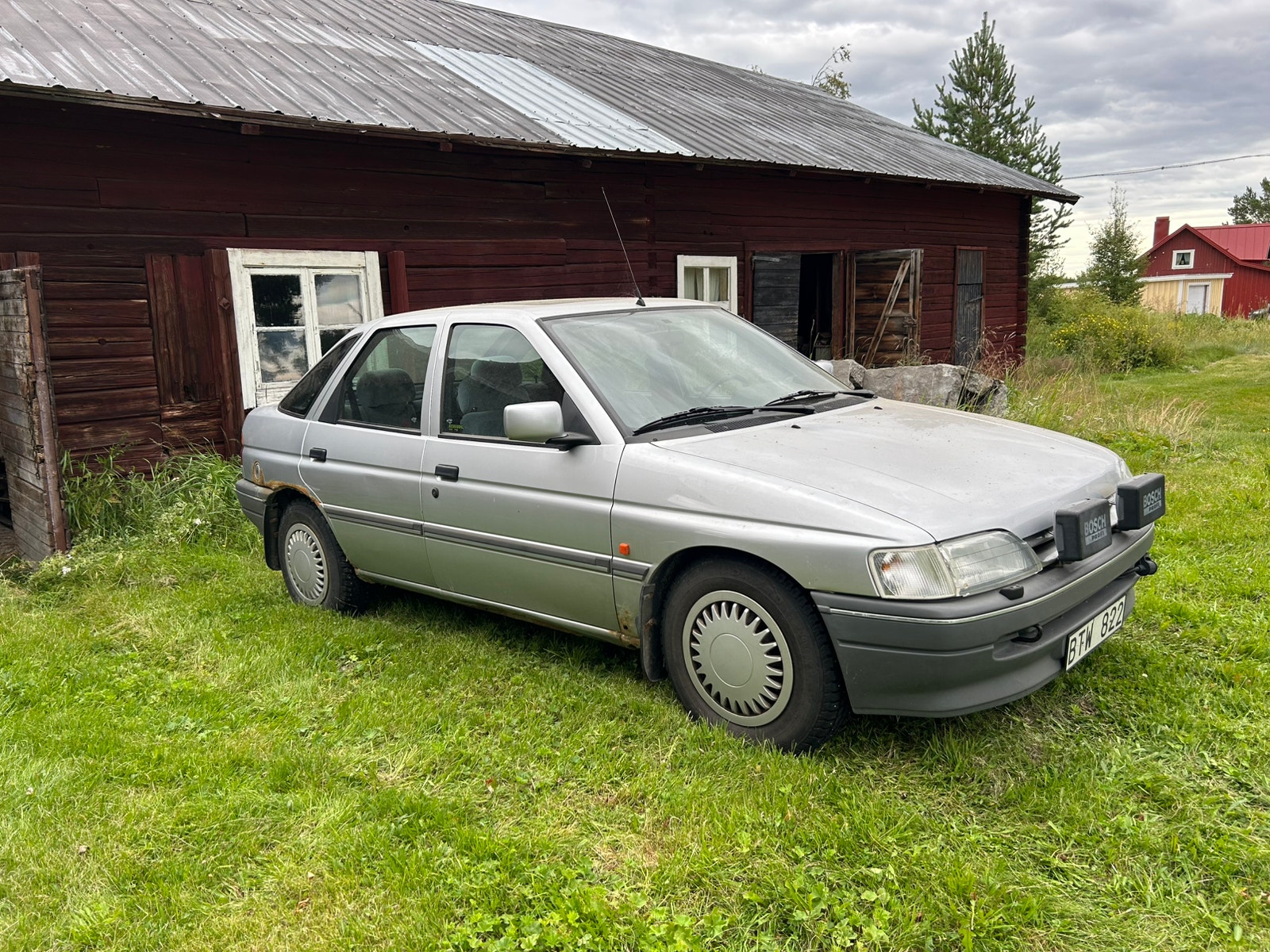 Ford Escort 5-door 1.6 i Manual, 5-trins, 105ps, 1992