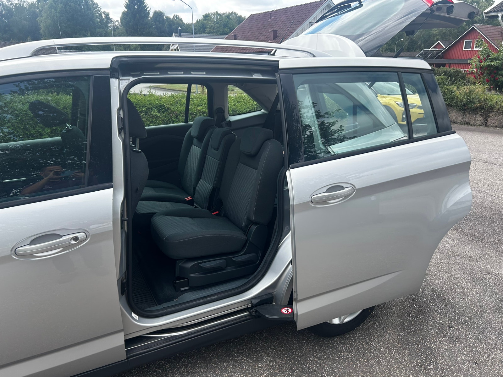 Ford Grand C-MAX 2.0 TDCi Powershift 6, 6-trins, 115ps, 2012