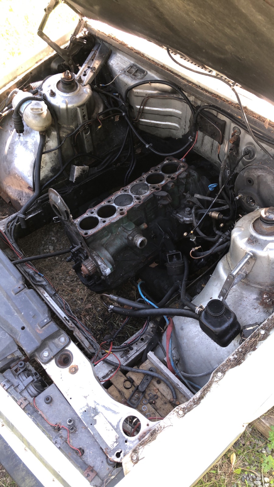 Volvo 740 2.3 Manual, 4-speed + OD, 131hp, 1986
