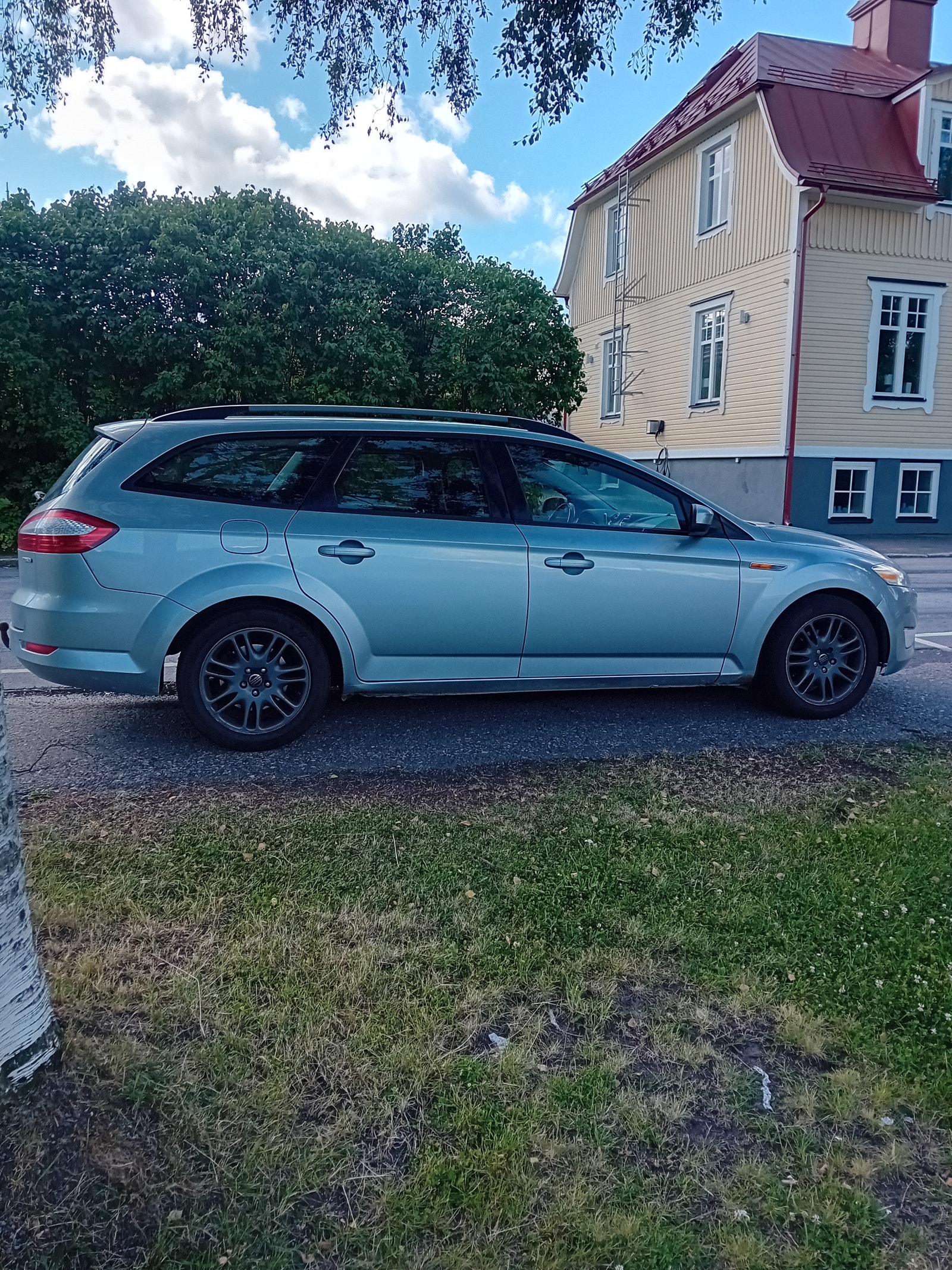 Ford Mondeo Stasjonsvogn 2.0 Flexifuel Manuell, 5-trinn, 145hk, 2008