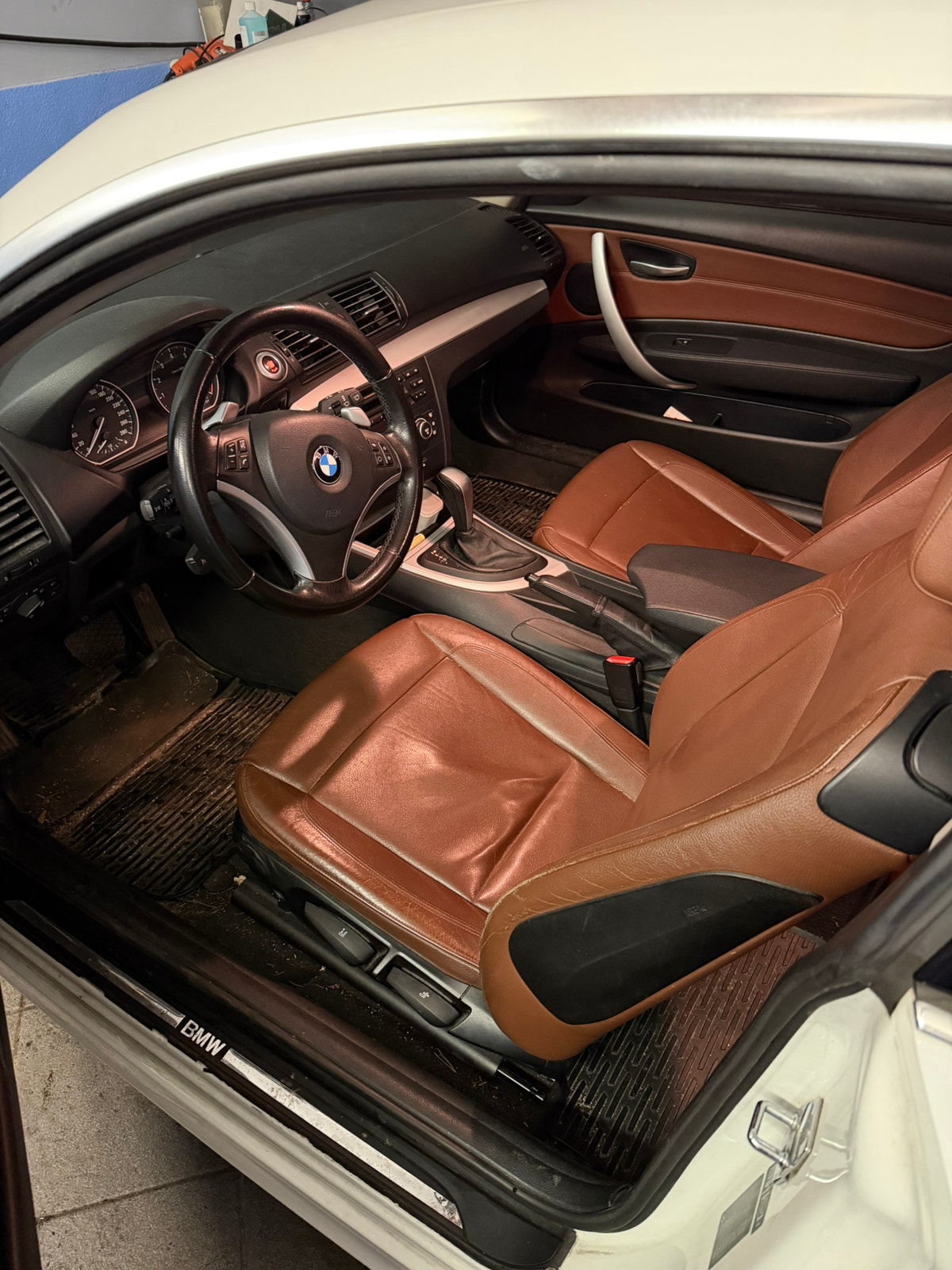 BMW 130i 3-door Steptronic, 265hp, 2008