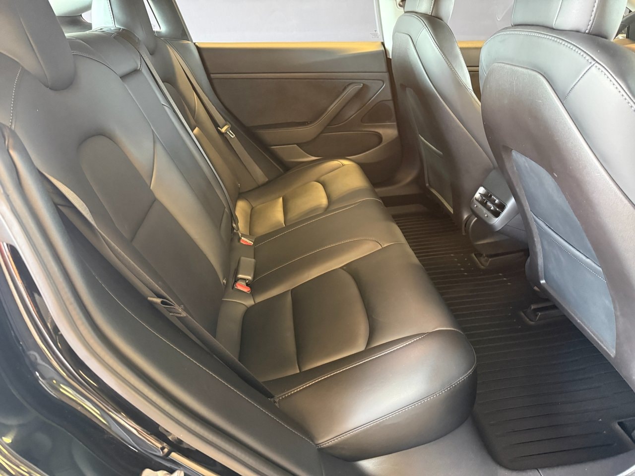 Tesla Model 3 Standard Range Plus, 325hk, 2020