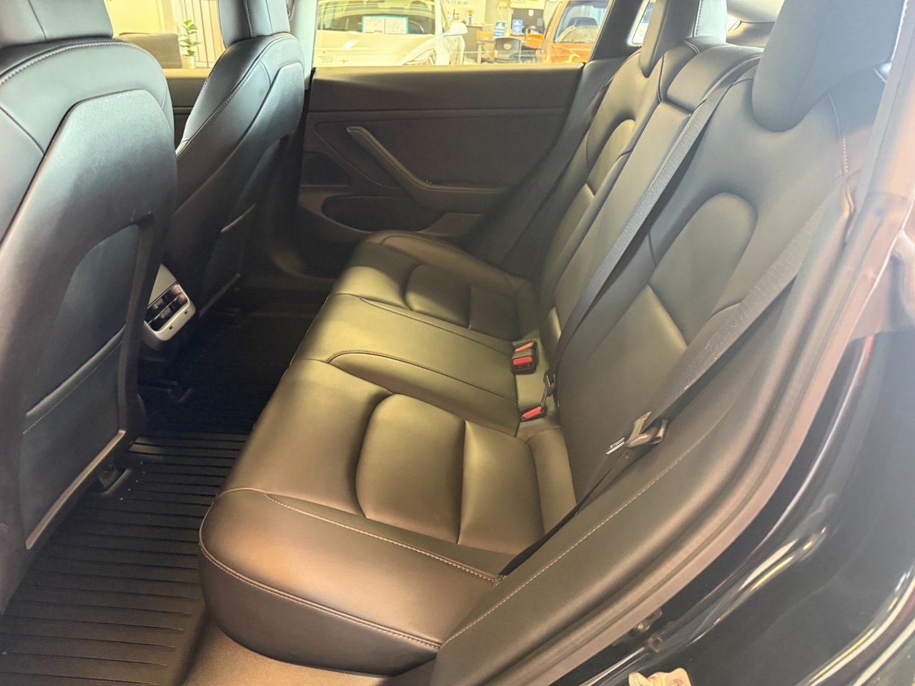 Tesla Model 3 Standard Range Plus, 325hk, 2020