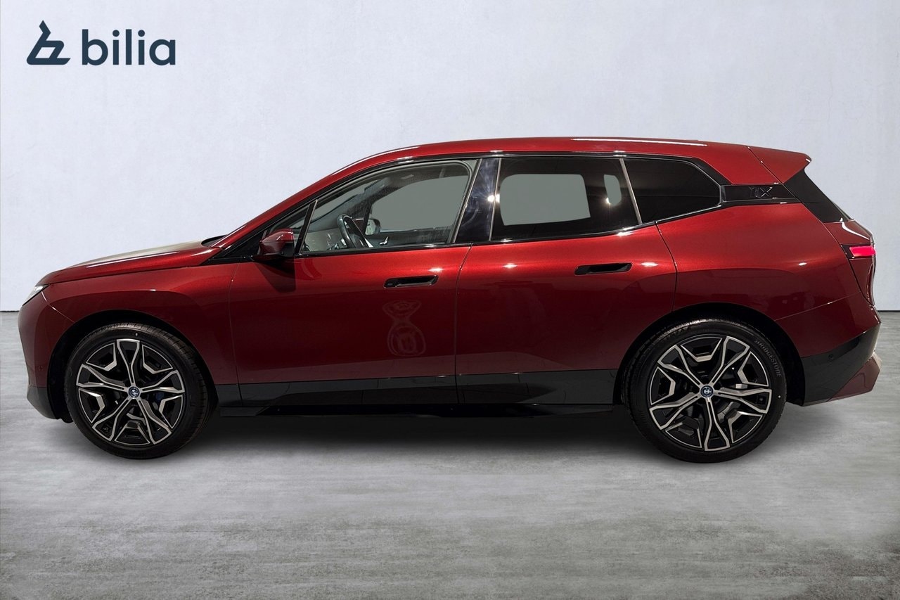 BMW iX xDrive50, 524hp, 2024
