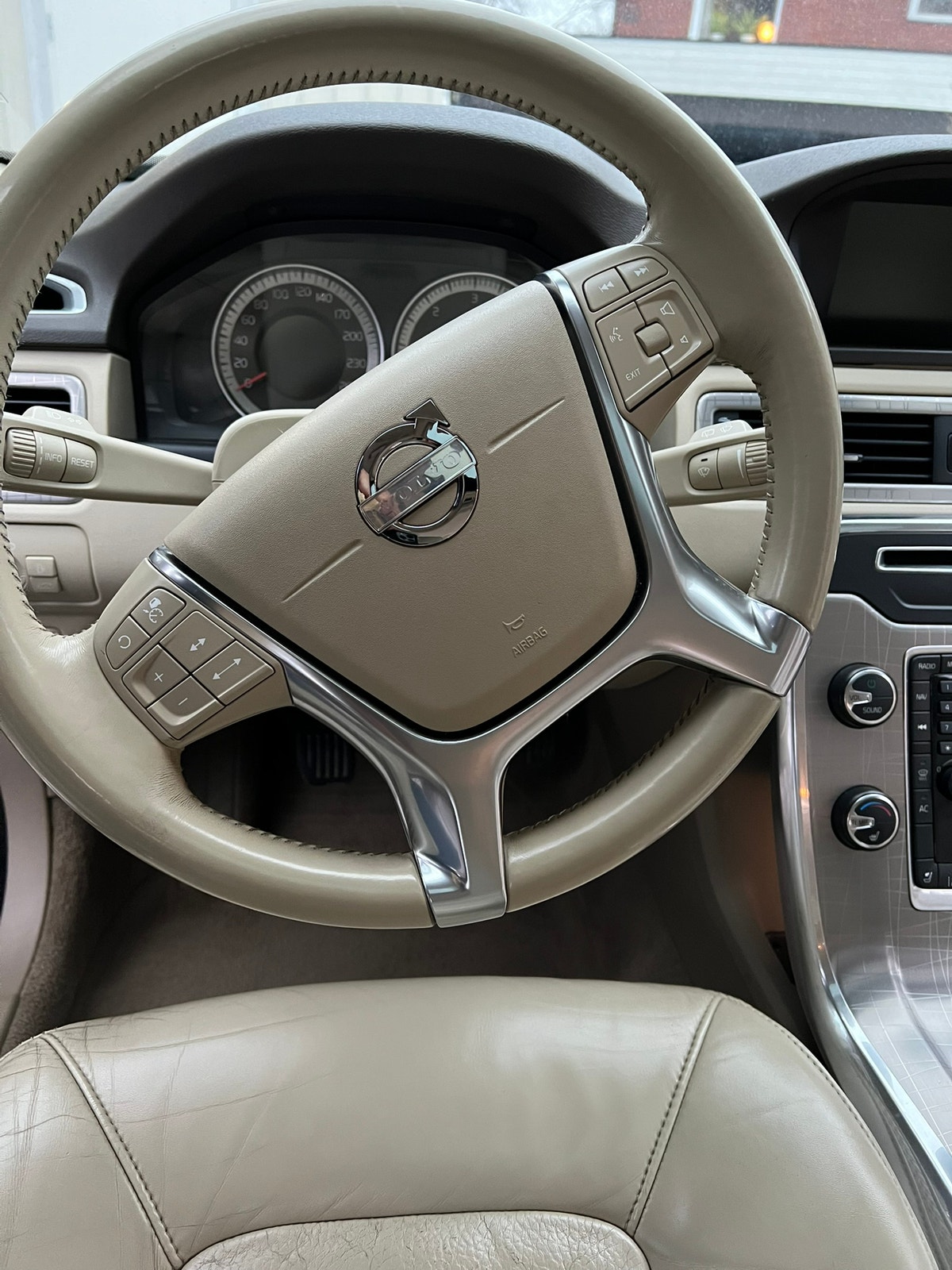 Volvo XC70 D5 AWD Manuell, 6-trinn, 215hk, 2012