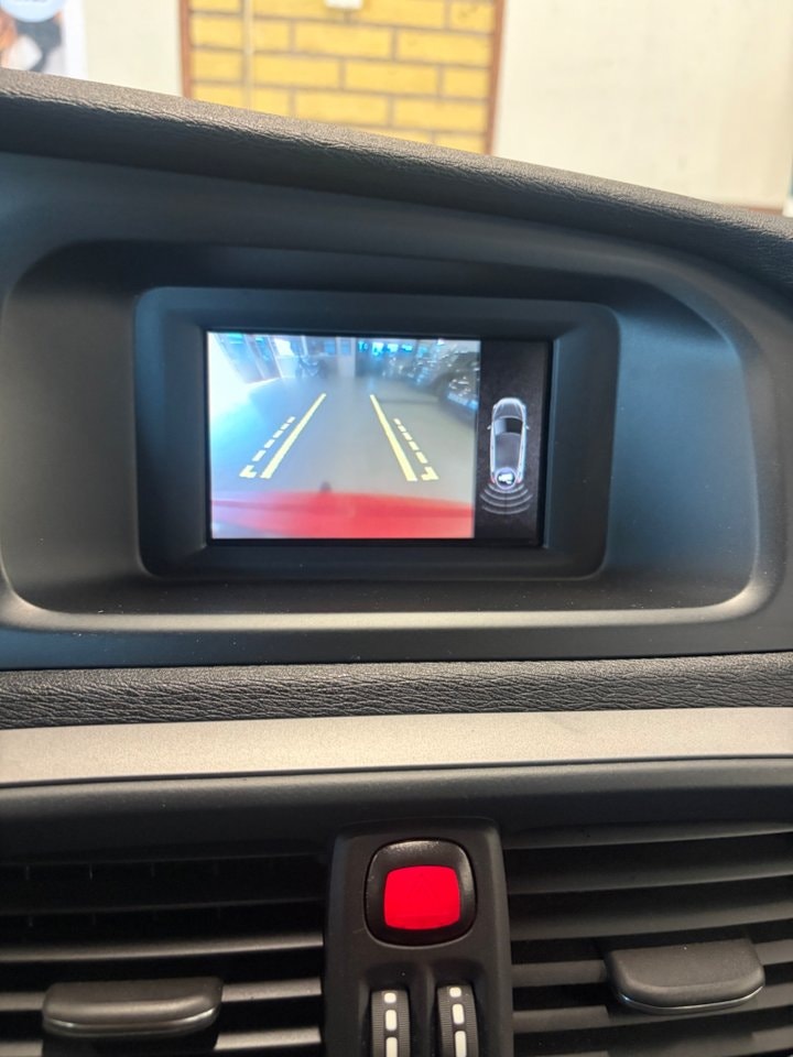 Volvo V40 D2 Manual, 115hp, 2013