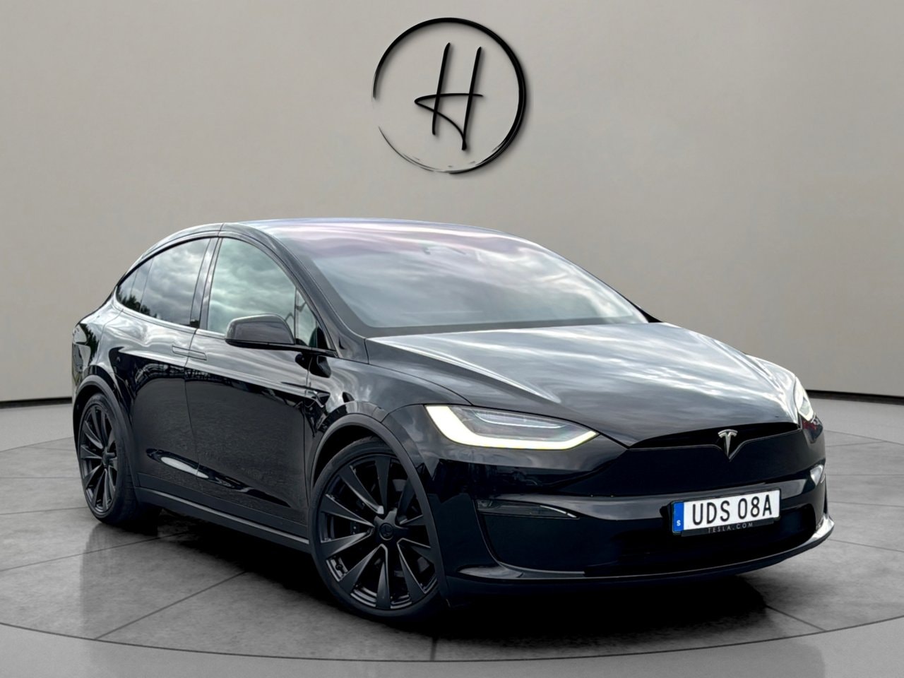 Tesla Model 670 л.с.