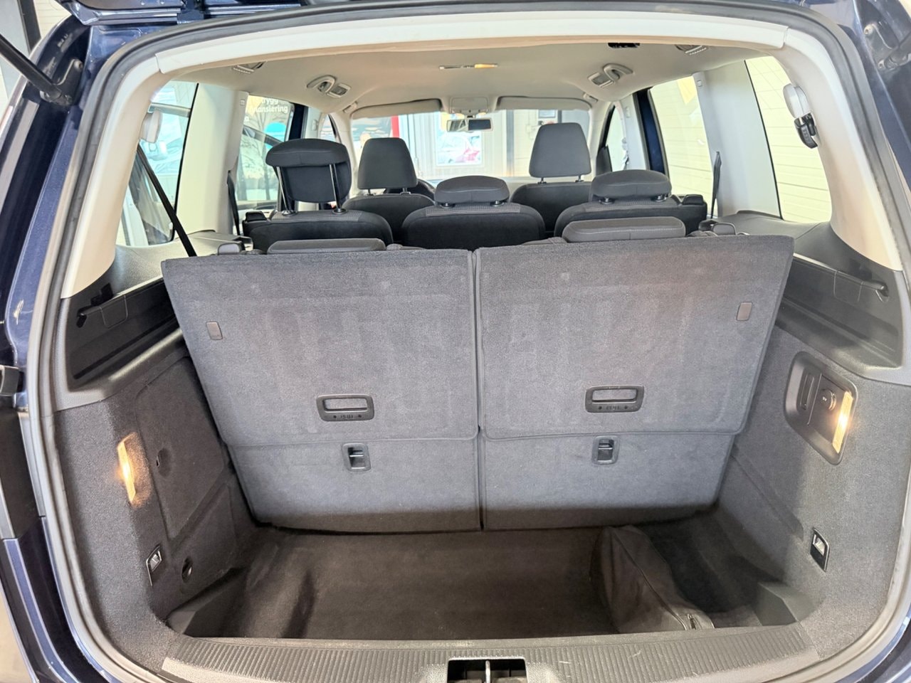 Volkswagen Sharan 7-seater 2.0 TDI DPF BMT Manuell, 140hk, 2011