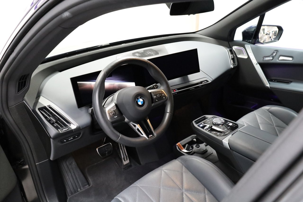 BMW iX xDrive60, 544hp, 2025