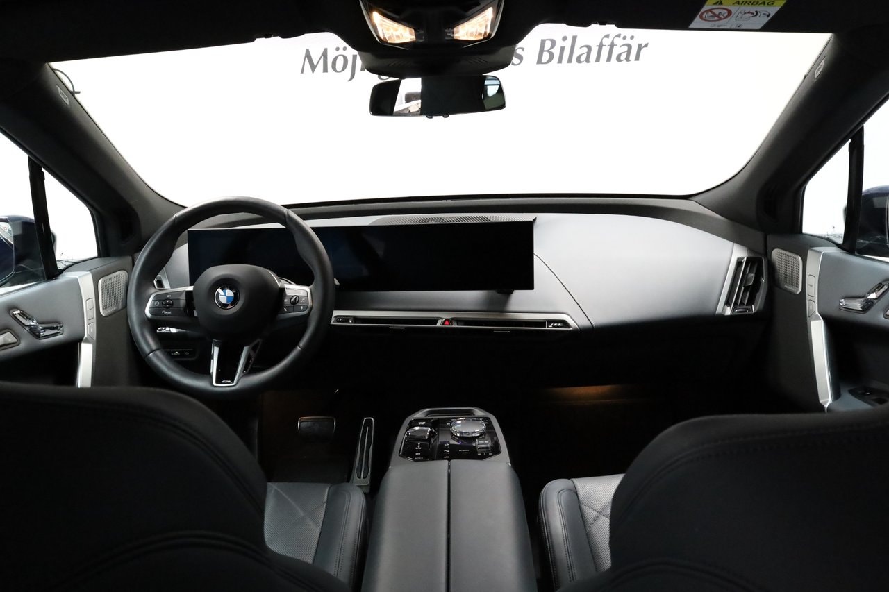 BMW iX xDrive60, 544hp, 2025