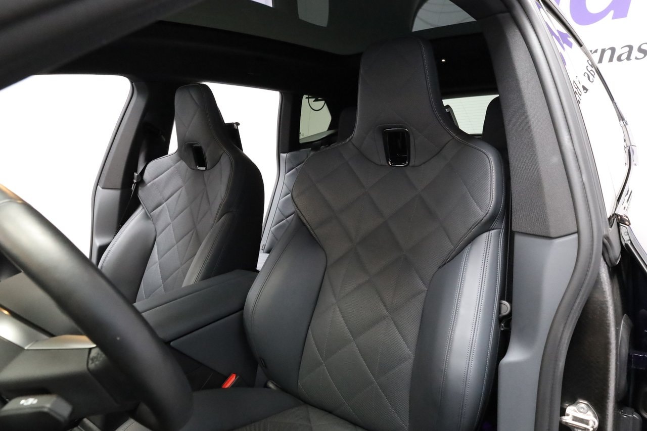 BMW iX xDrive60, 544hp, 2025