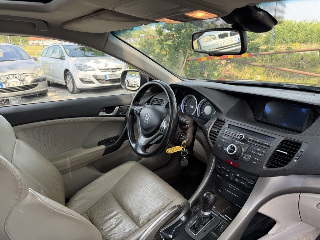 Honda Accord Tourer 2.4 i-VTEC Automatic, 201hp, 2009