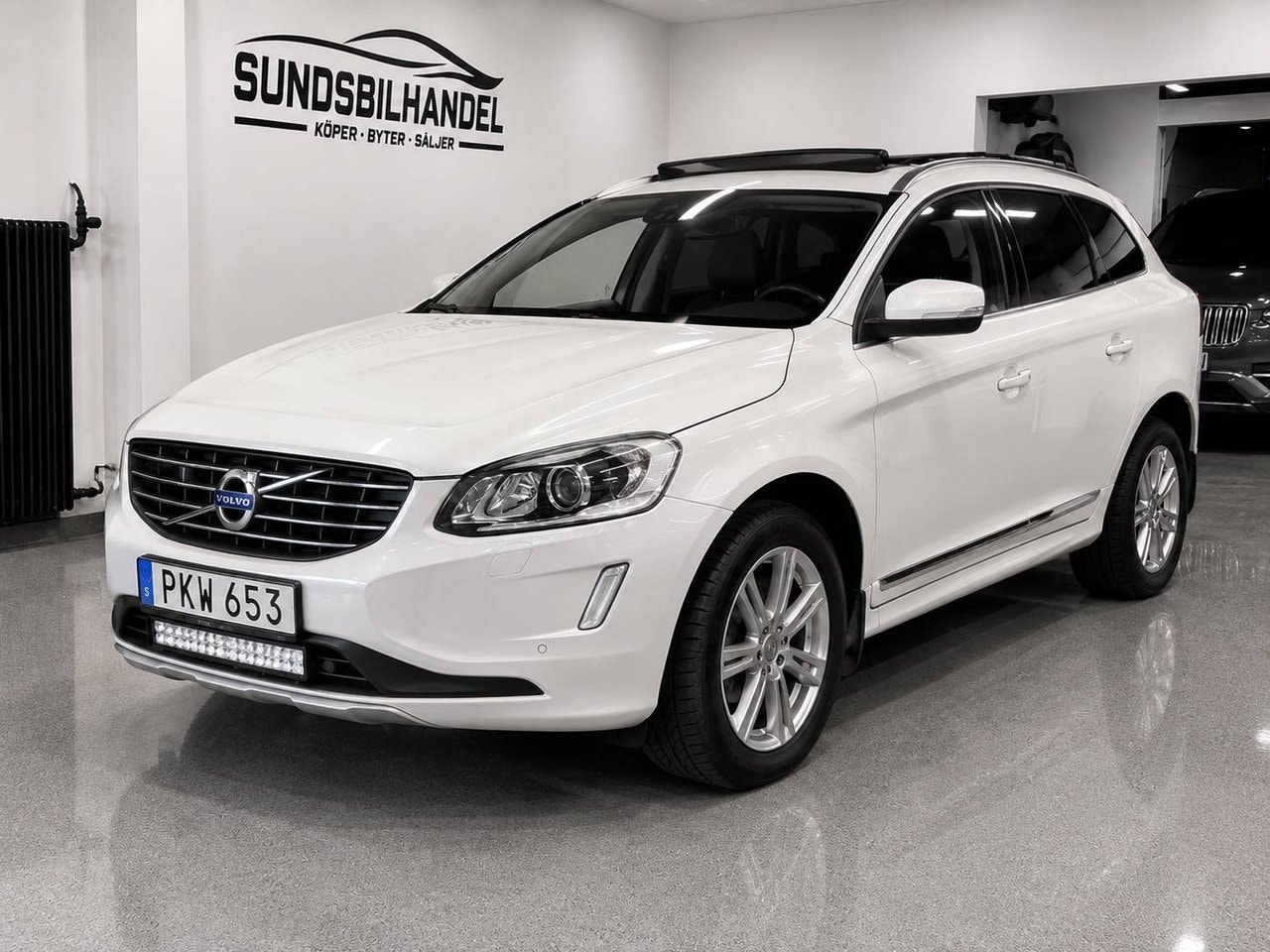 Volvo XC60 190 л.с.