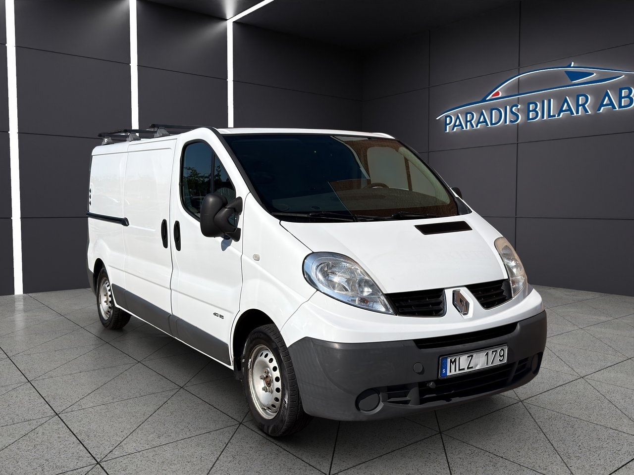 Renault Trafic Van 2.9t 2.0 dCi Manual, 114hp, 2010