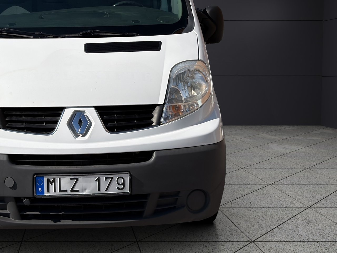 Renault Trafic Van 2.9t 2.0 dCi Manual, 114hp, 2010