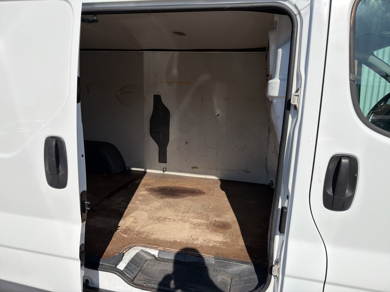 Renault Trafic Van 2.9t 2.0 dCi Manual, 114hp, 2010
