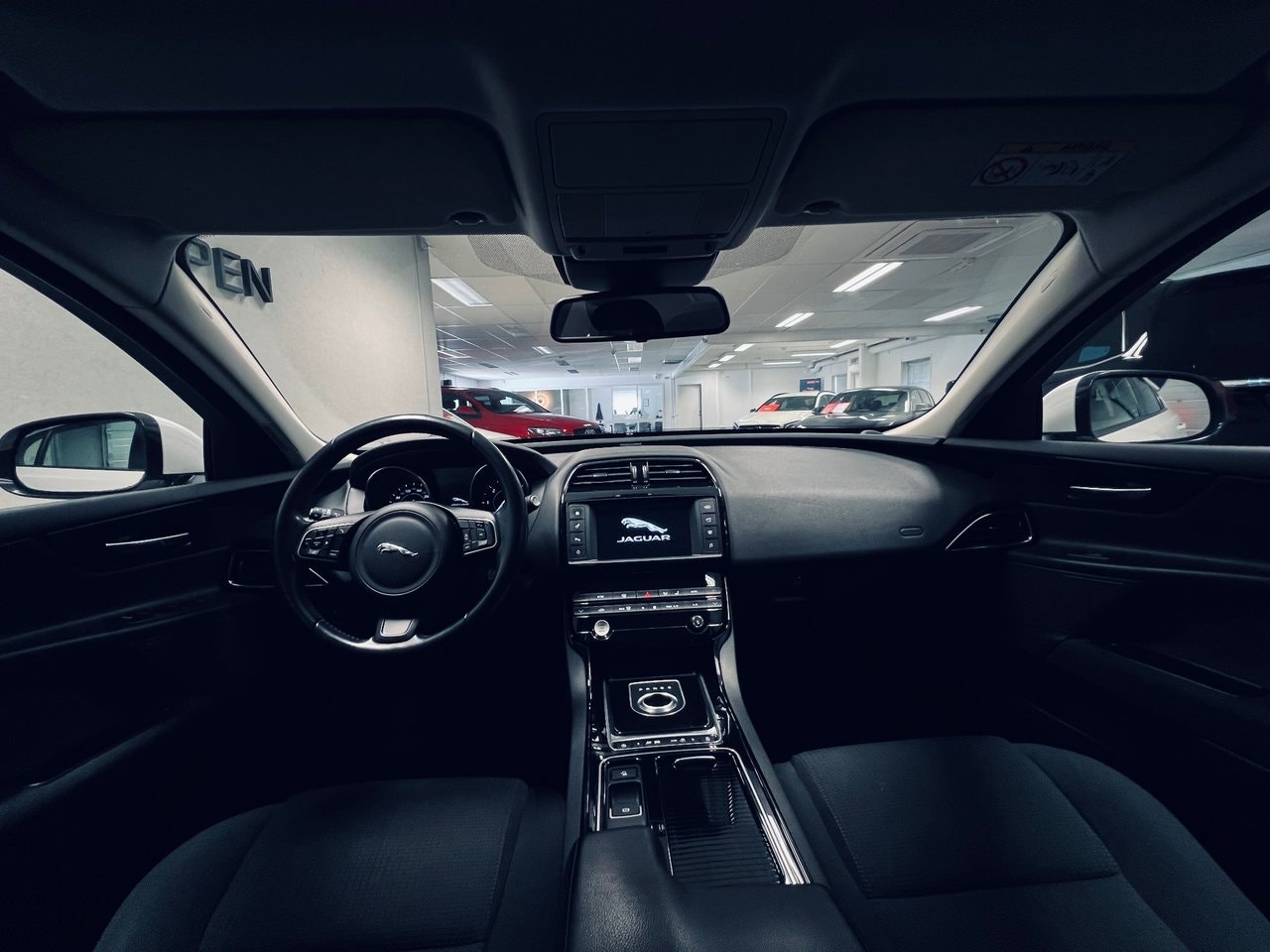 Jaguar XE 20d Automatic, 8-trins, 180ps, 2018