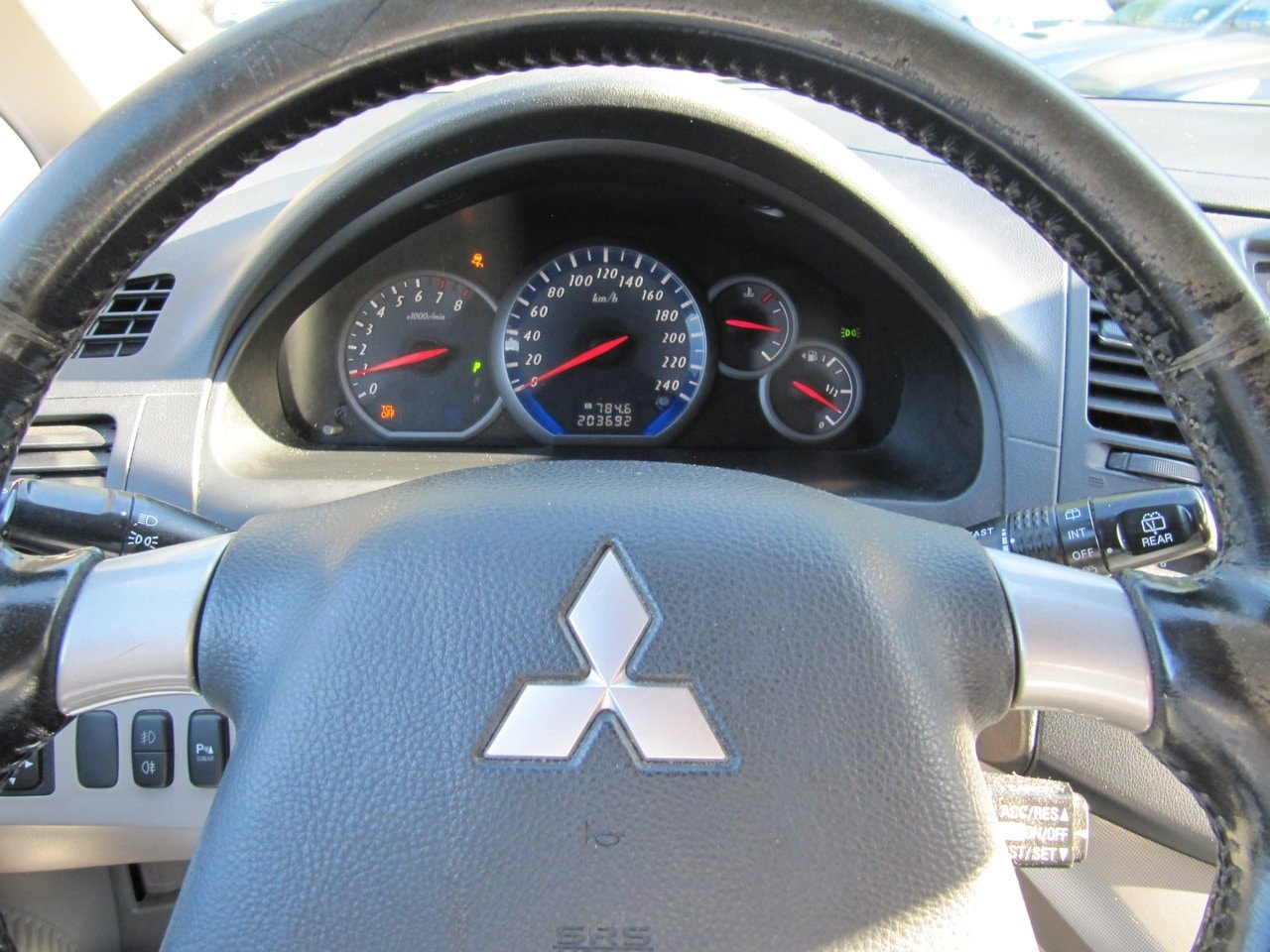 Mitsubishi Grandis 6-seater 2.4 MIVEC INVECS-II, 165hp, 2008