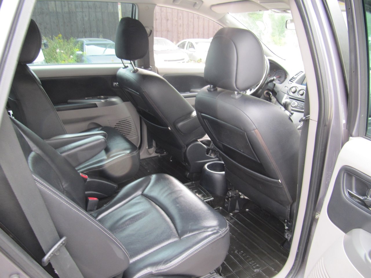 Mitsubishi Grandis 6-seater 2.4 MIVEC INVECS-II, 165hp, 2008